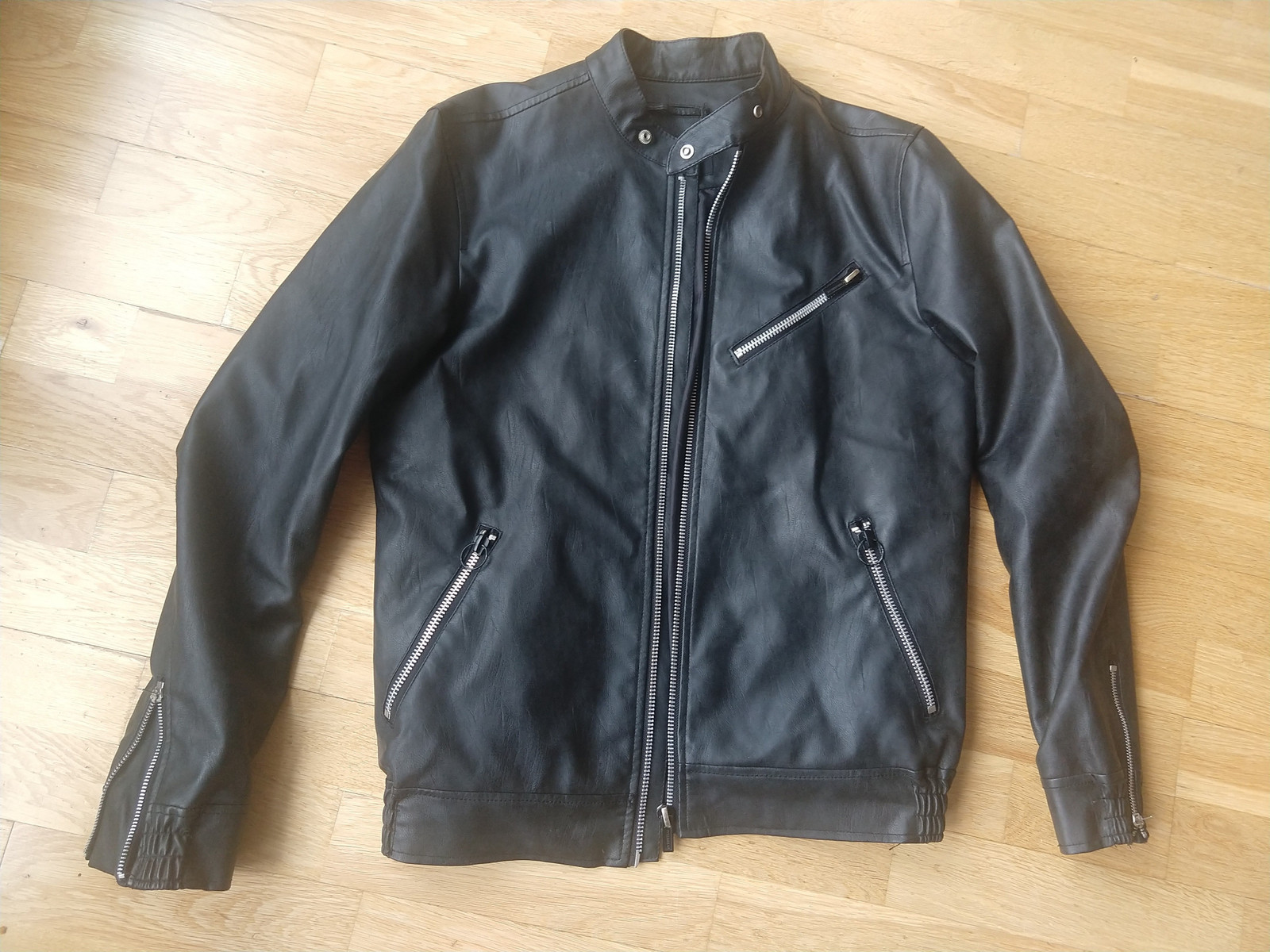 Pull&Bear skinnjakke | FINN.no Pull & Bear herre jakke | FINN.no