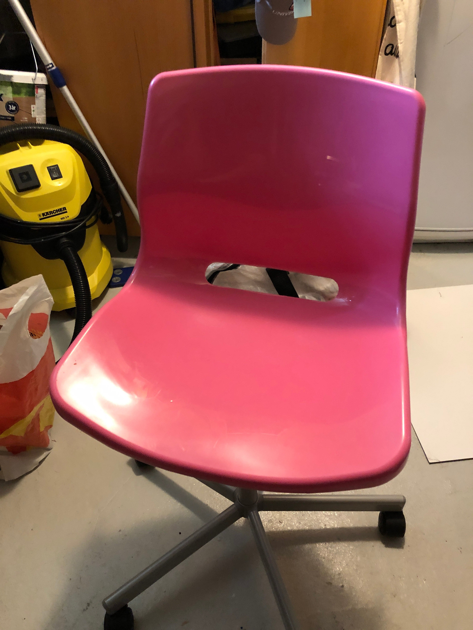 Rosa stol fra ikea | FINN.no Rosa Ikea stol med oppbevaring | FINN.no
