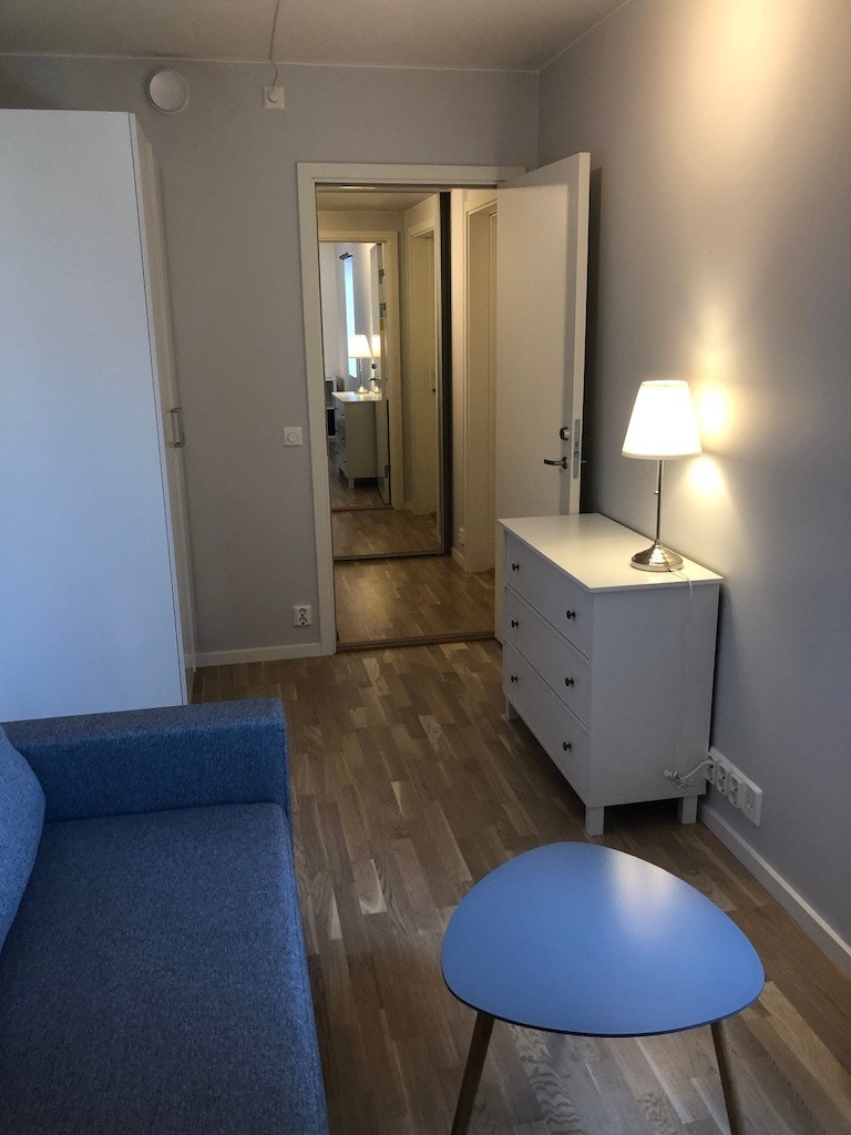 HYBELROM Galleribilde