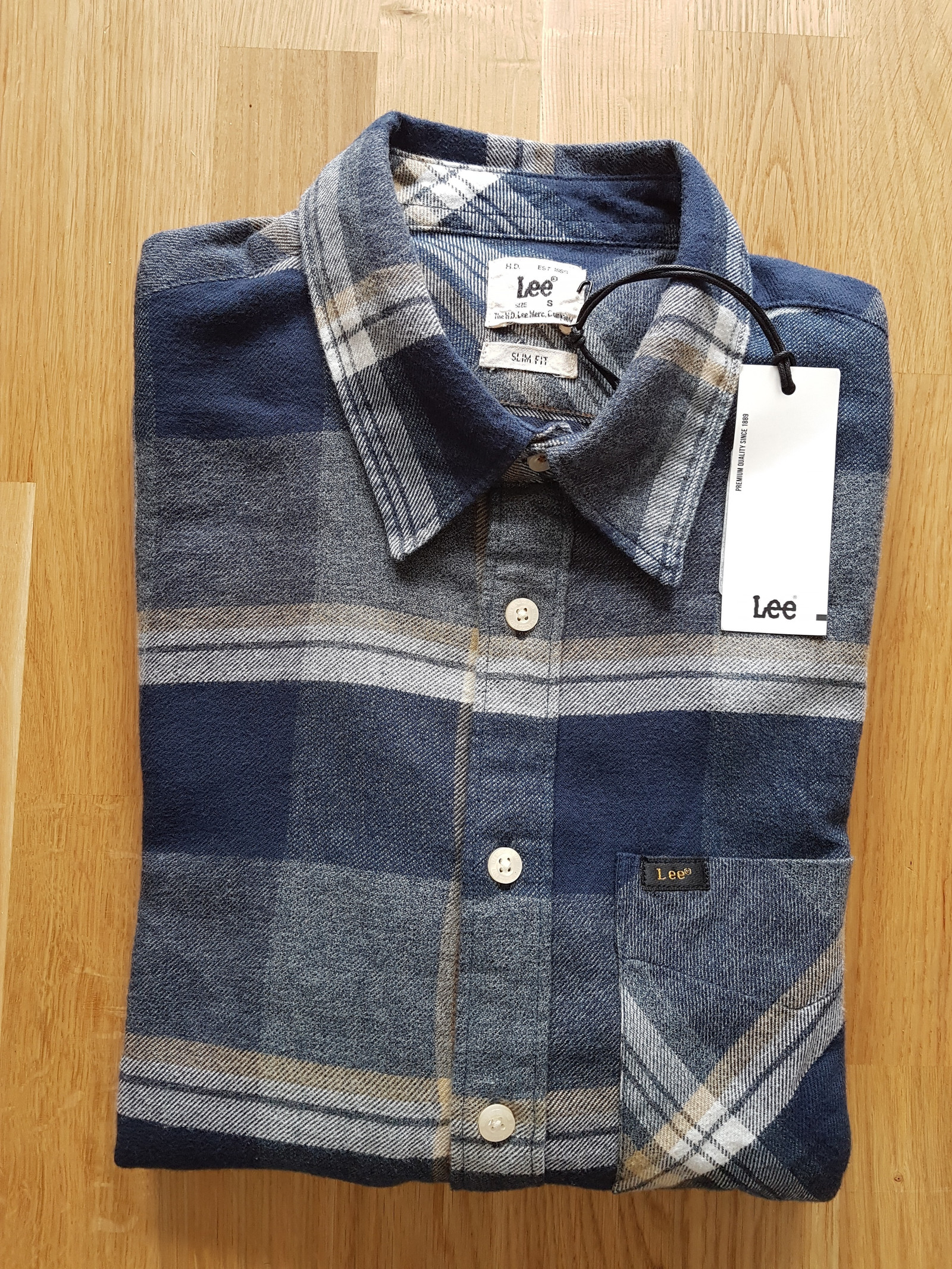Skjorte LEE Flanell Str. S | FINN.no Skjorte LEE Flanell Str. S | FINN.no