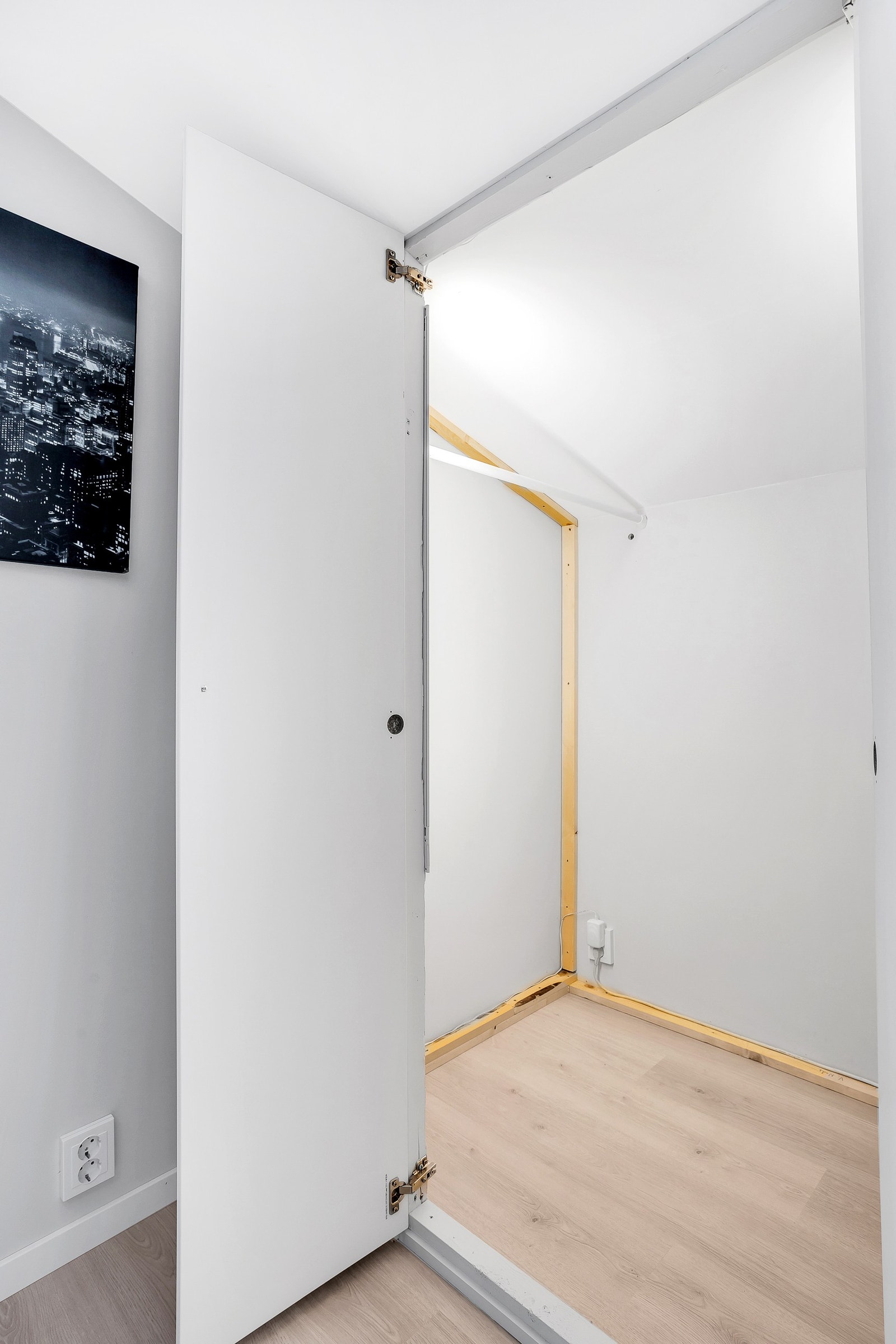 Egen innendørs bod med mulighet for oppheng Galleribilde