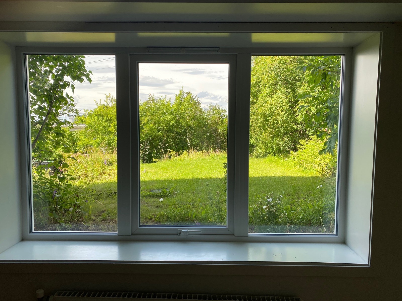 Hyggelig utsyn fra stue Galleribilde