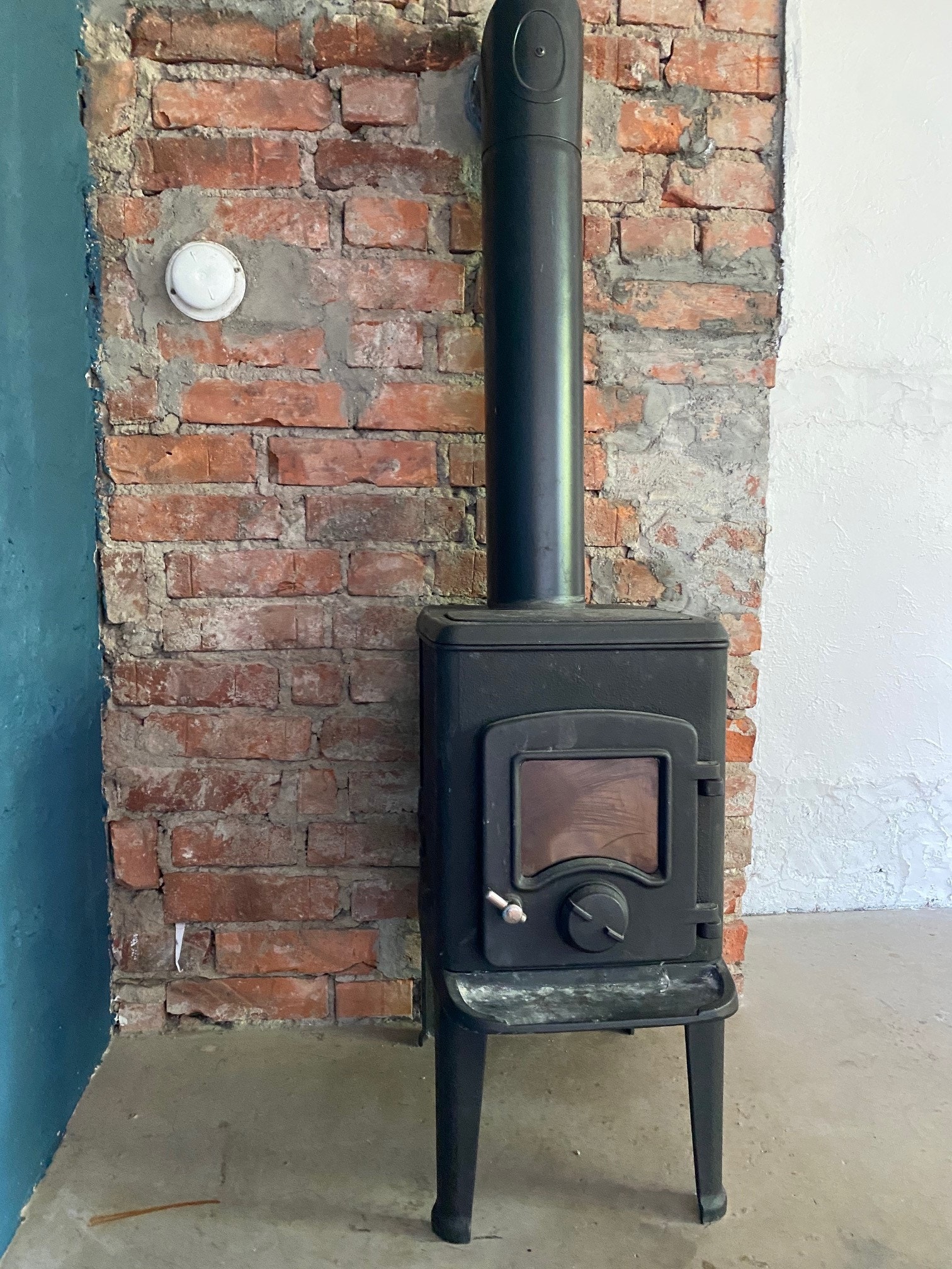 Peis i stue Galleribilde