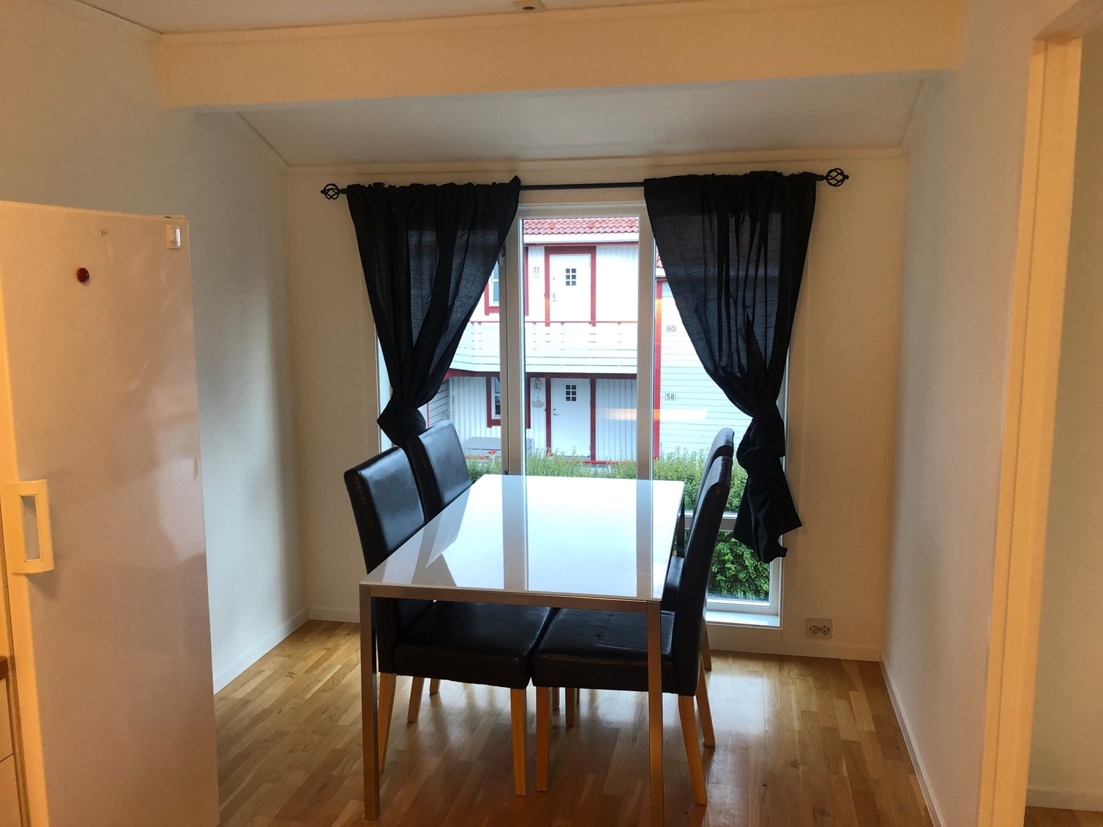 kjøkken spiseplass Galleribilde