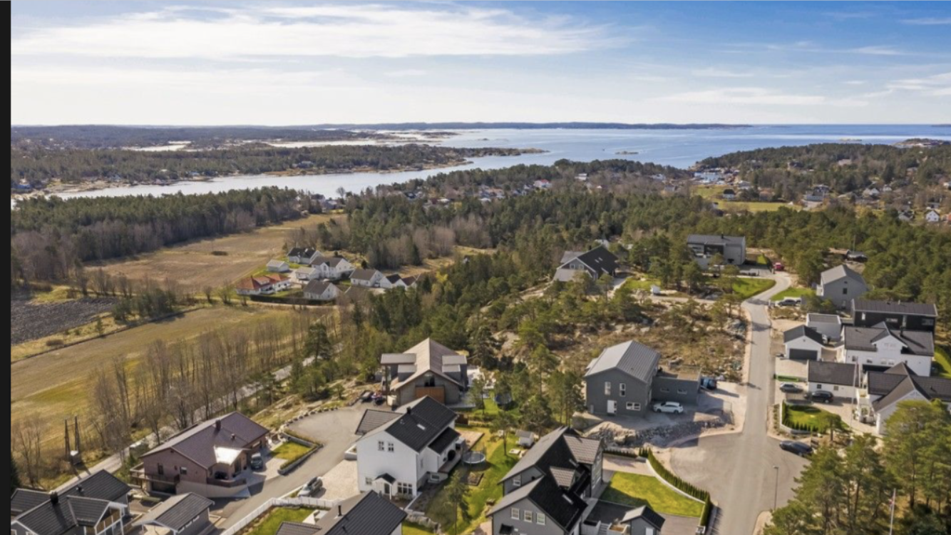 Vikeråsen, utsikt mot skjærgården. Galleribilde