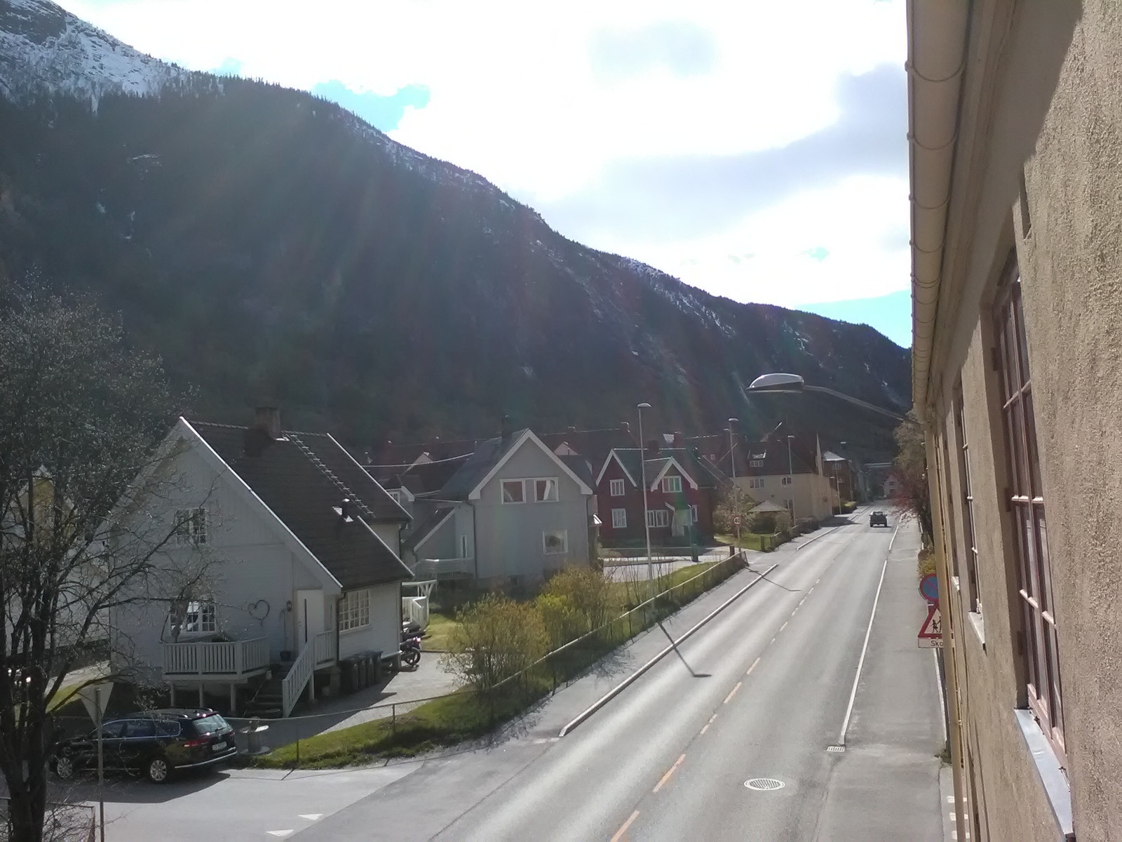 Utsikt mot øst fra stuevindu Galleribilde