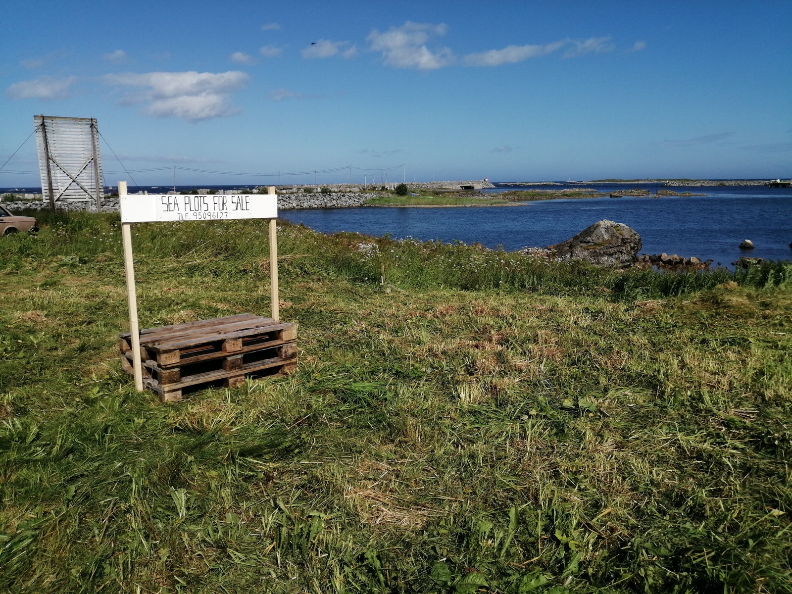 Tomten sett fra øst mot havet juli 2024 Galleribilde