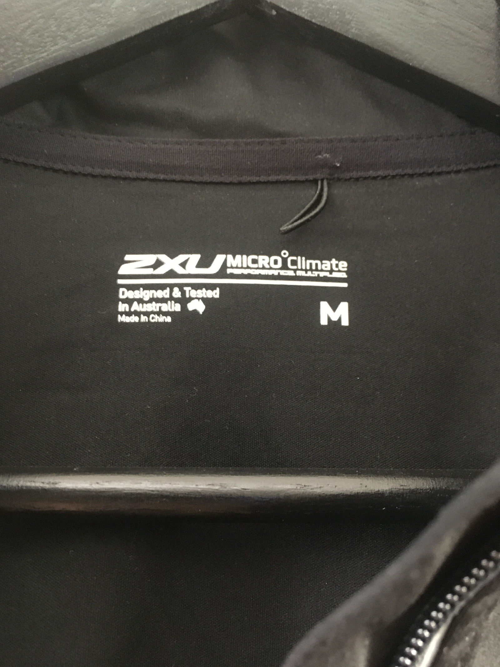 2XU Micro Climate jakke str.M | FINN.no 2XU Micro Climate jakke str.M | FINN.no