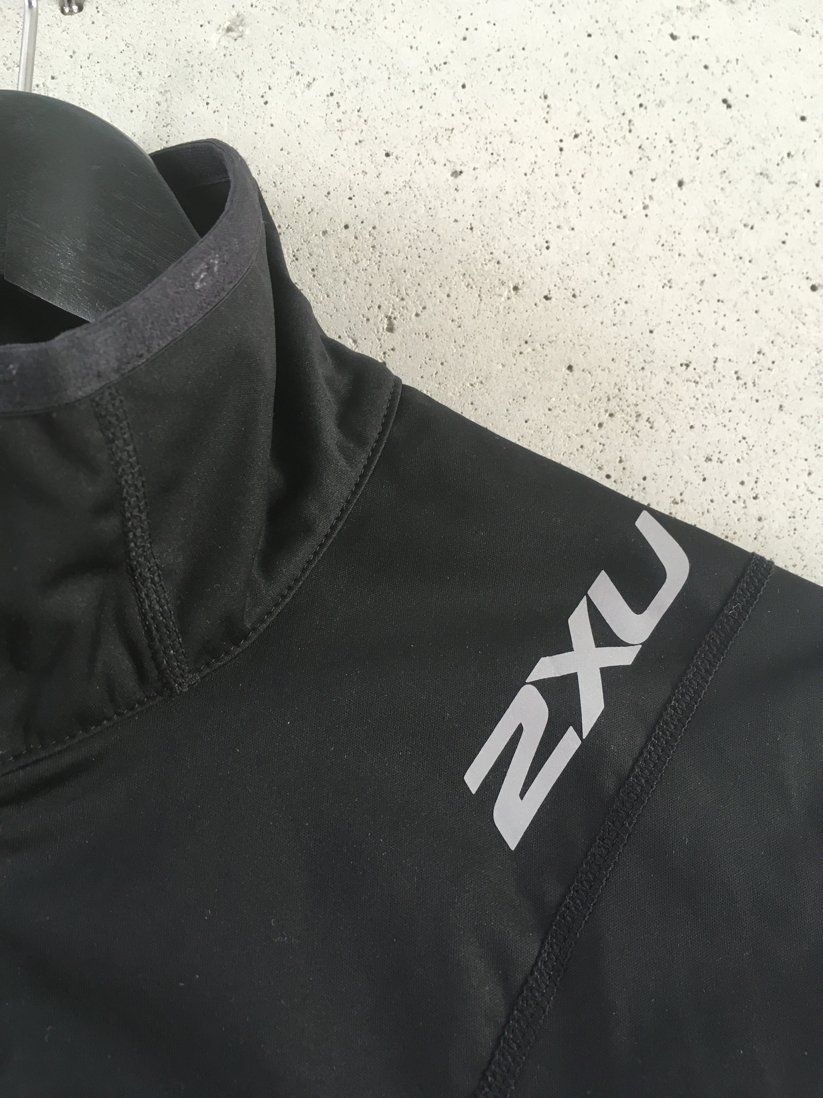 2XU Micro Climate jakke str.M | FINN.no 2XU Micro Climate jakke str.M | FINN.no