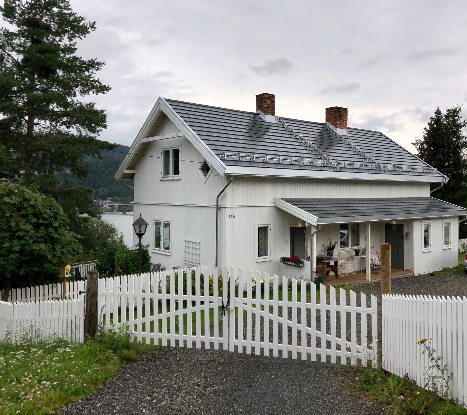 Enebolig med utleieleilighet i 2.etg., egen inngang. Galleribilde