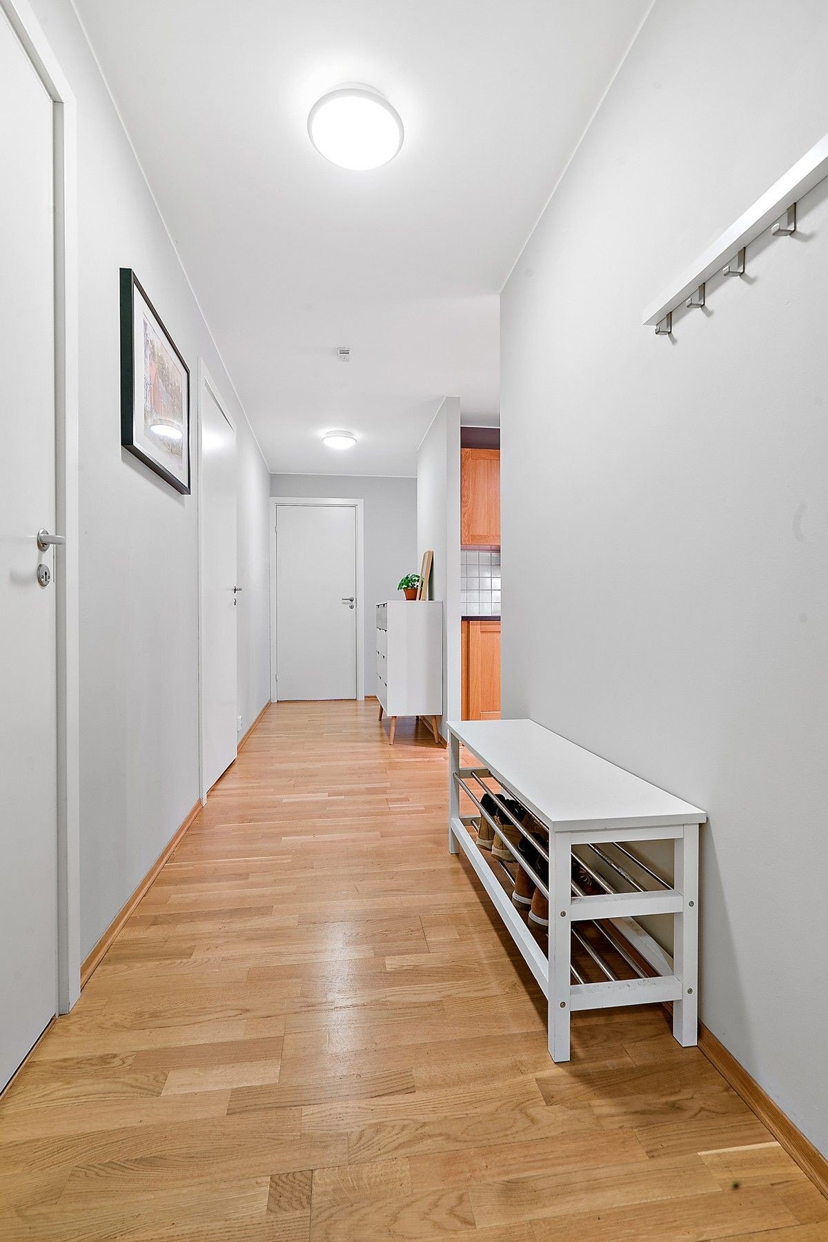 Gang (Bildene er hentet fra salgsoppgaven. Møblene kan dermed variere.) Galleribilde