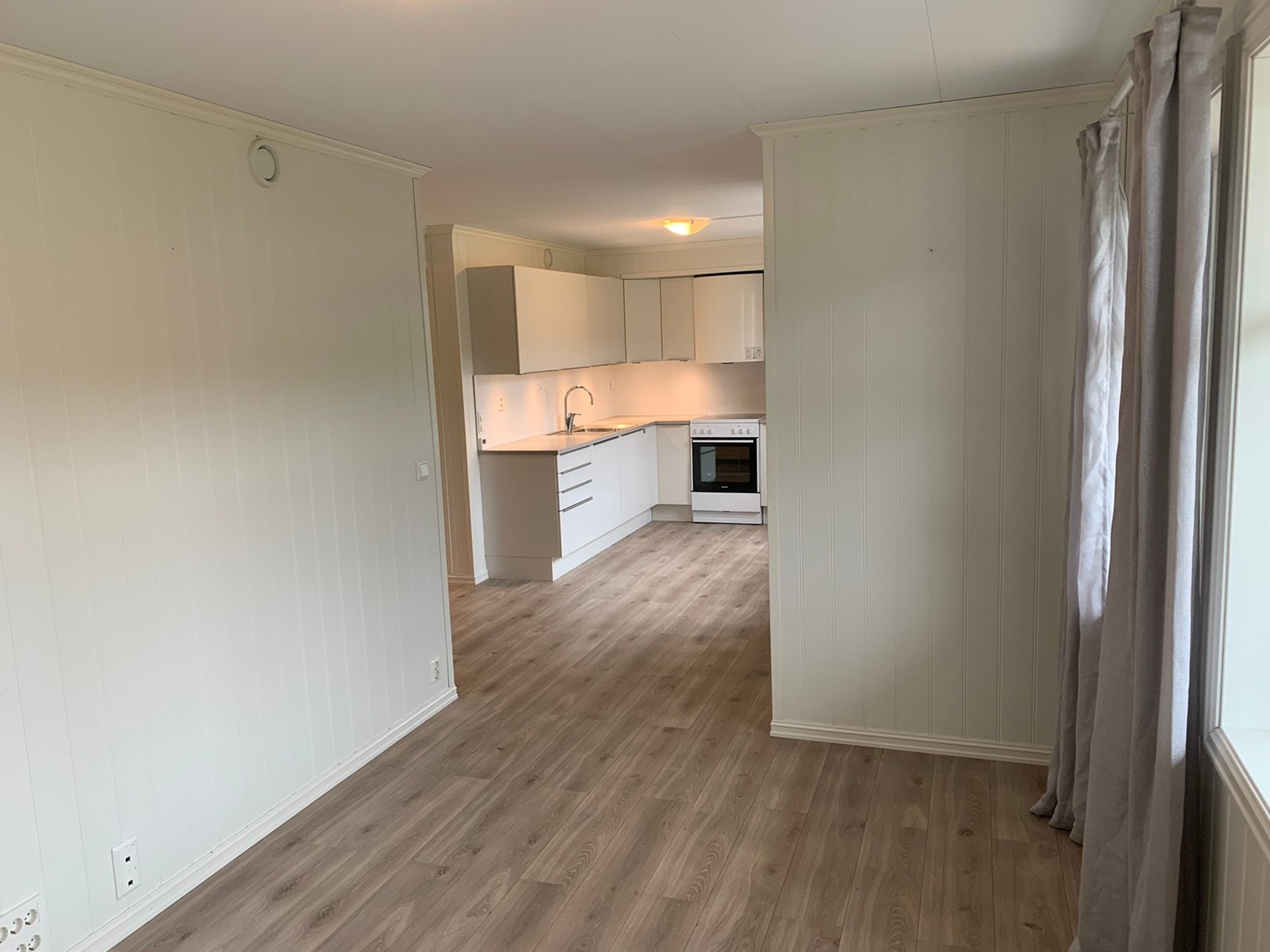 Fra stue mot kjøkken Galleribilde