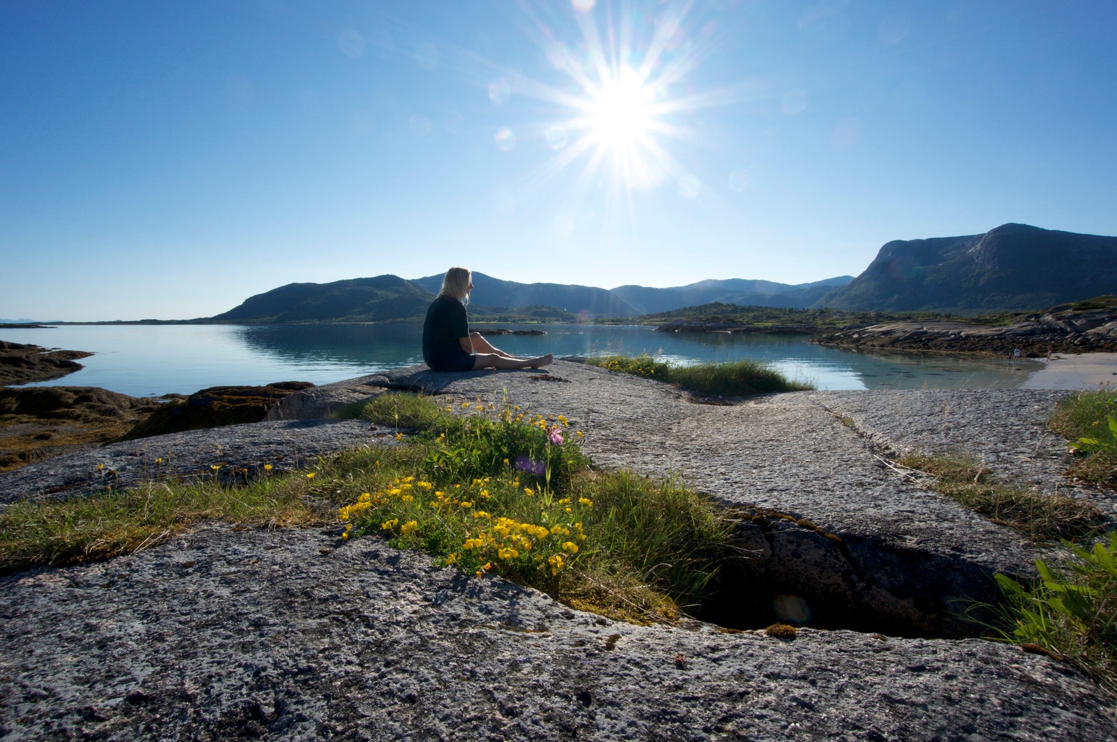 Glattskurte svaberg og hvite strender Galleribilde