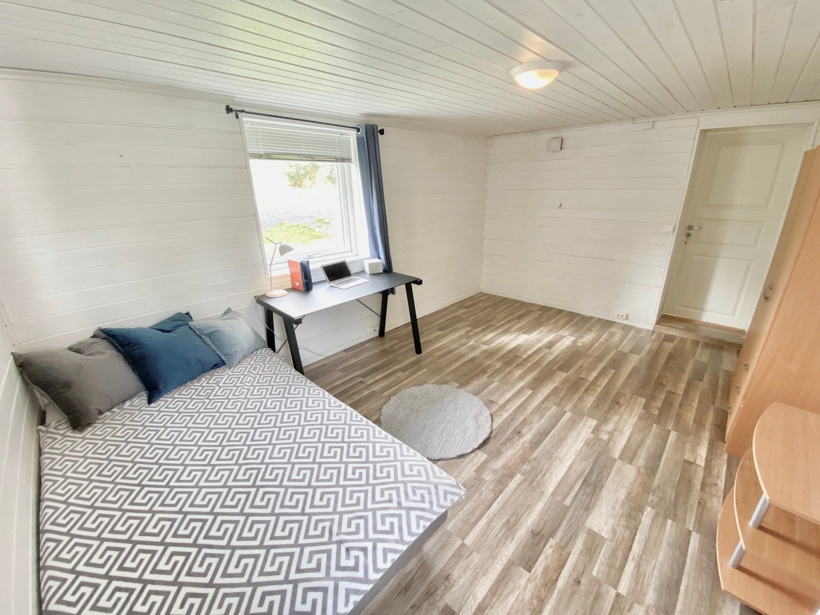 Rom 5 - ledig Galleribilde