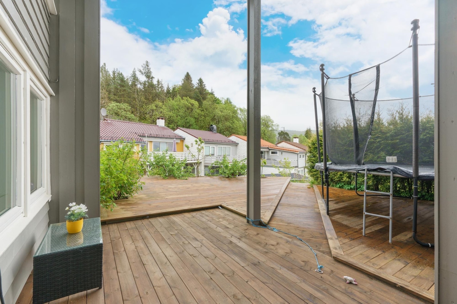 Terasse, Trampolinen er fjernet Galleribilde