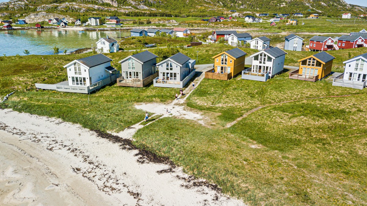 Kort vei til kritthvit sandstrand