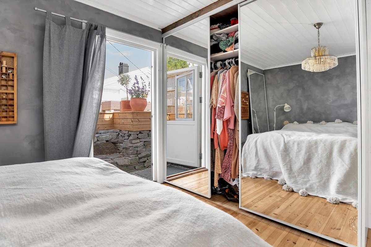 God skapplass på soverom Galleribilde