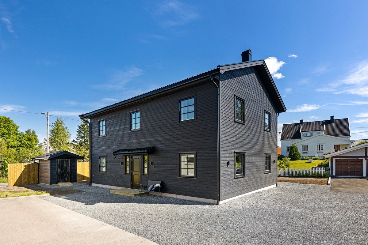 Gode parkeringsmuligheter på egen tomt. Galleribilde