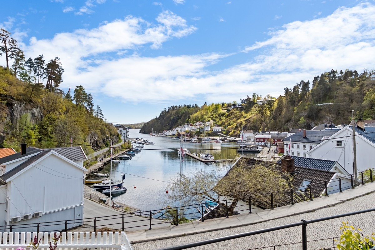 - Det er kort vei til sjøen, og det er ingen boplikt - Galleribilde