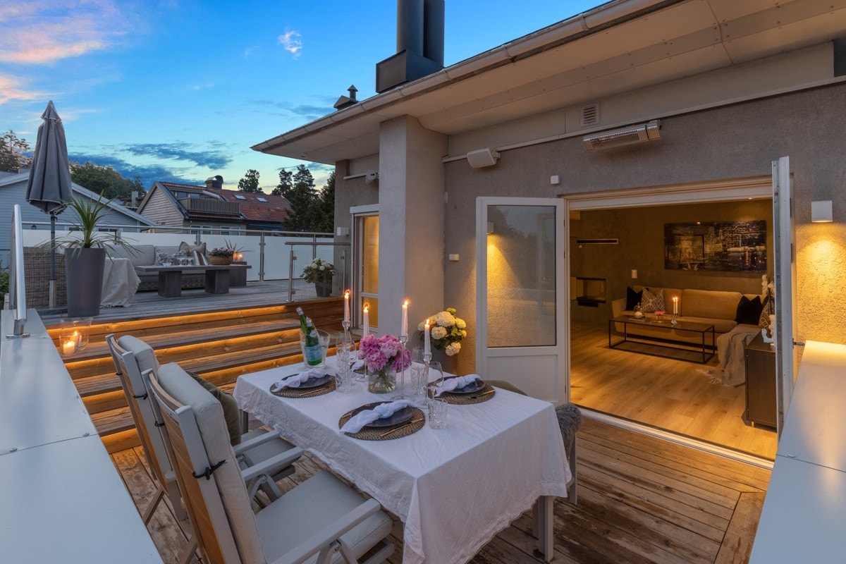 Leiligheten har en stor takterrasse på hele 57 kvm med gode solforhold Galleribilde
