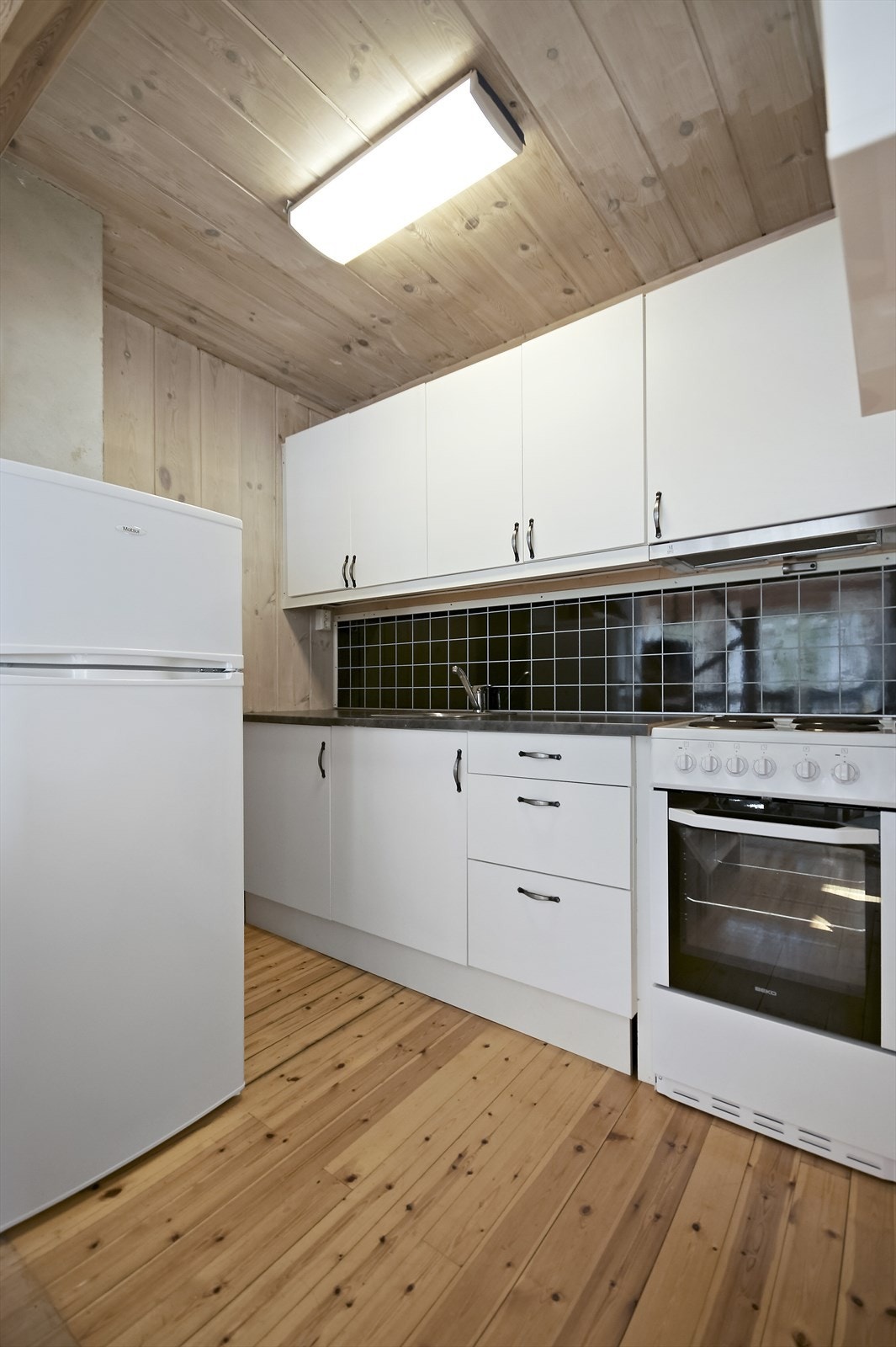 Hytten har rør-i-rør system og oppgradert elektrisk anlegg Galleribilde