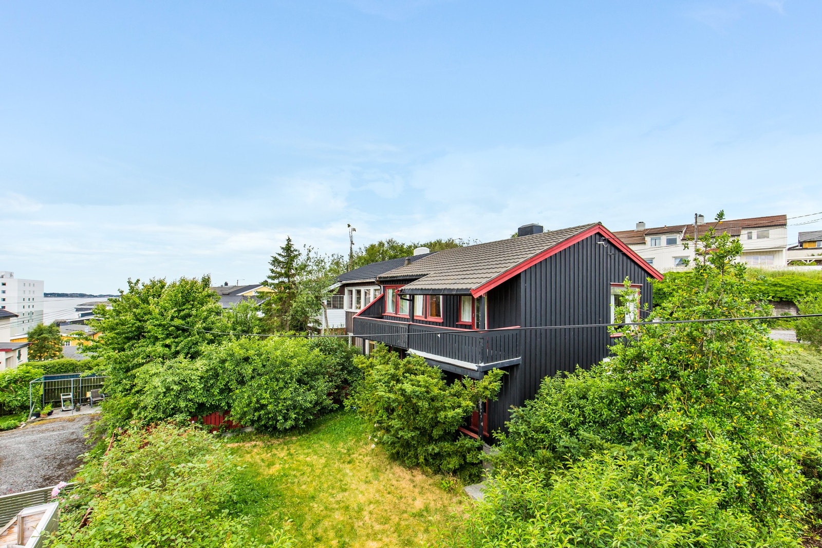 EiendomsMegler 1 v/ Anbjørn Ulseth ønsker velkommen til Kokkolaveien 18 Galleribilde