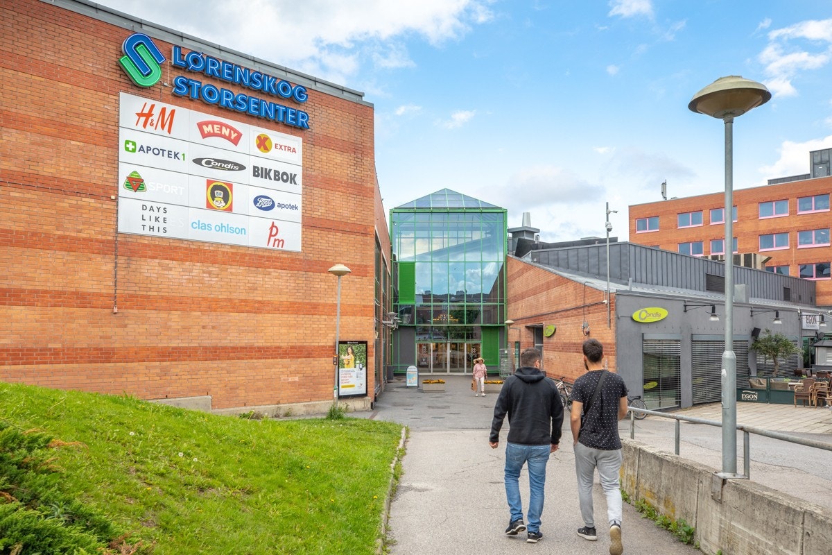 Triaden kjøpesenter kun 300 meter fra Berger Hage Galleribilde