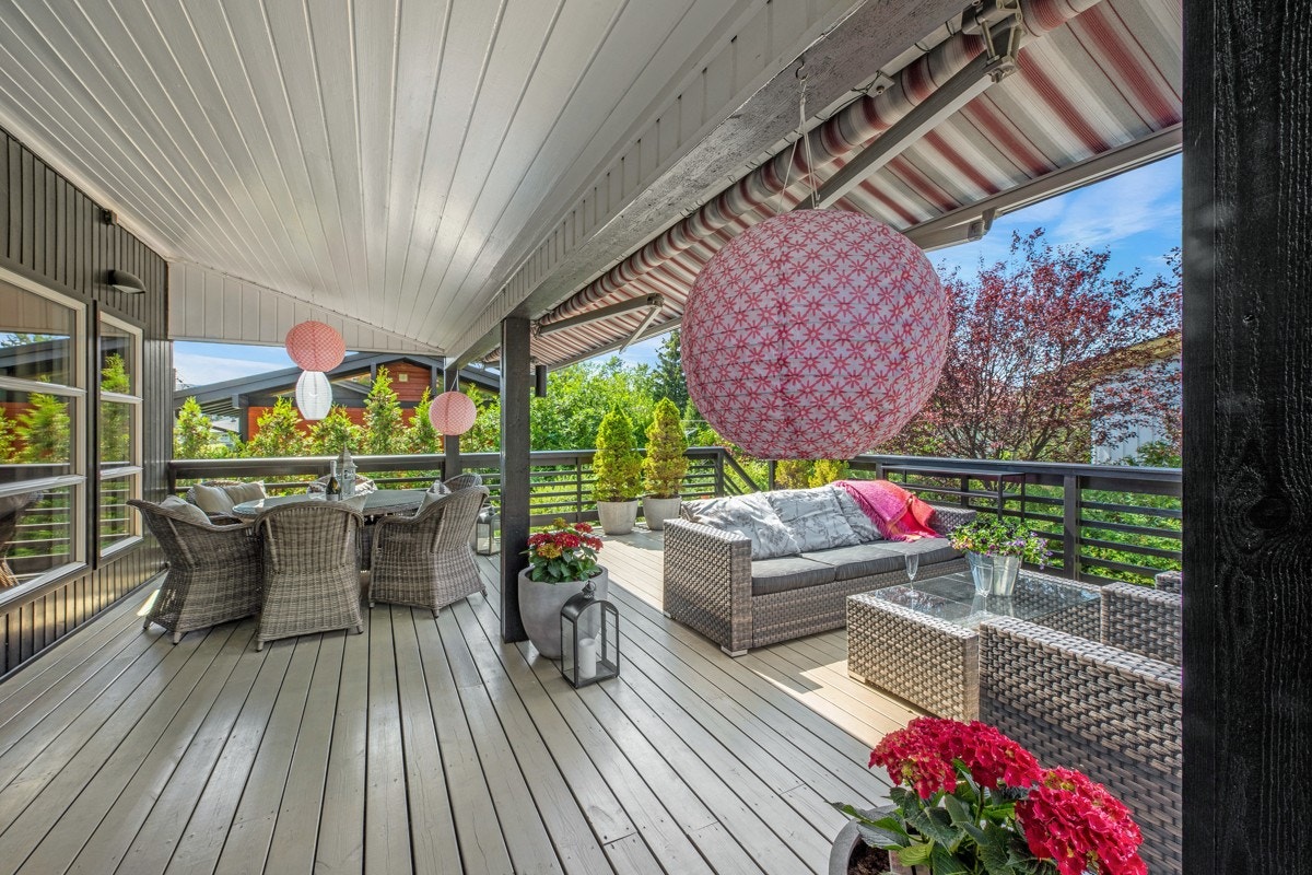 Sommerdagene kan nytes på en vestvendt terrasse. Galleribilde
