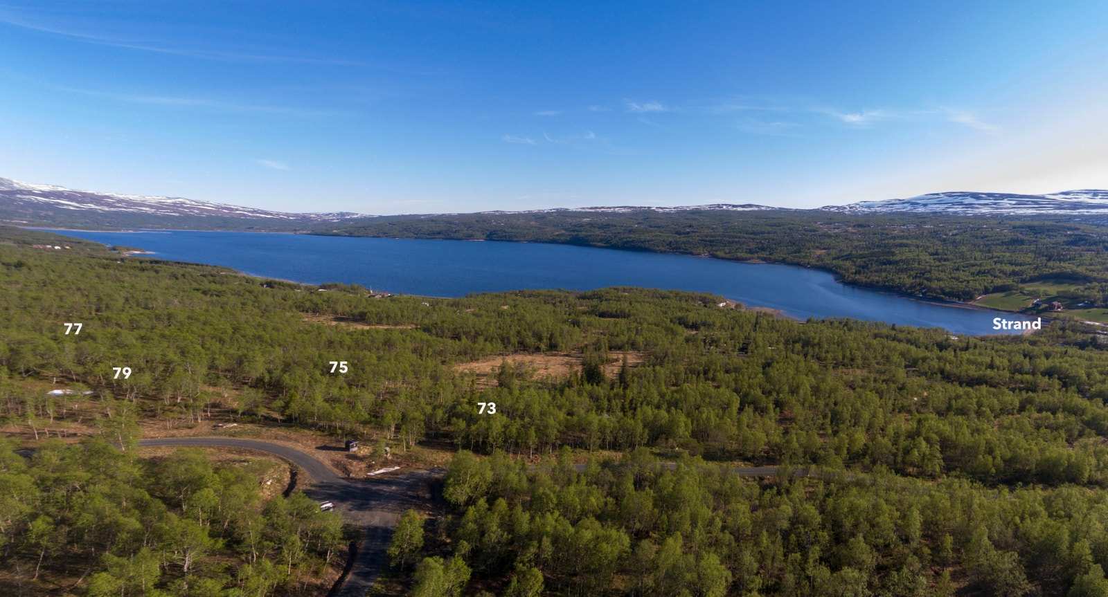 Stuggusjøen ligger få minutters gange fra Storvollia Galleribilde
