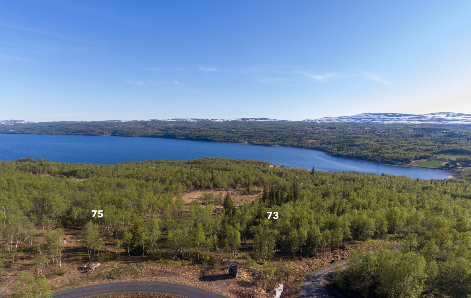 Tydal skisenter ligger 2 km fra hyttefeltet med flotte traseer for alpint Galleribilde