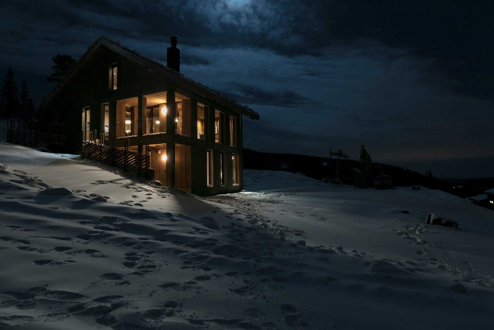 Bildet viser en variant av Vy 12UH fra Leve Hytter og er her vist i et annet terreng enn på Vangslia. For hytteplassering, se Situasjonsplan . Galleribilde