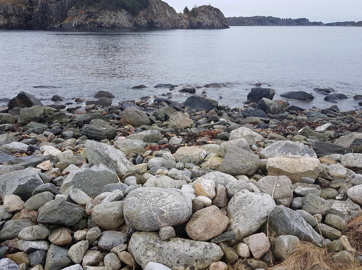 En av flere badeplasser på øyen Galleribilde