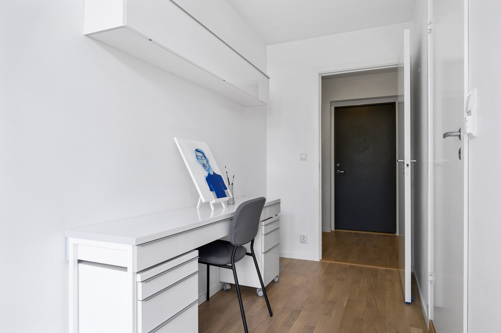 Møbler kan medfølge Galleribilde