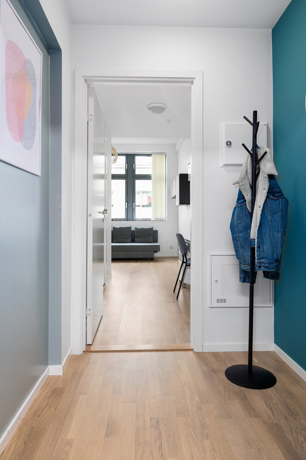 Flott entré til leiligheten Galleribilde