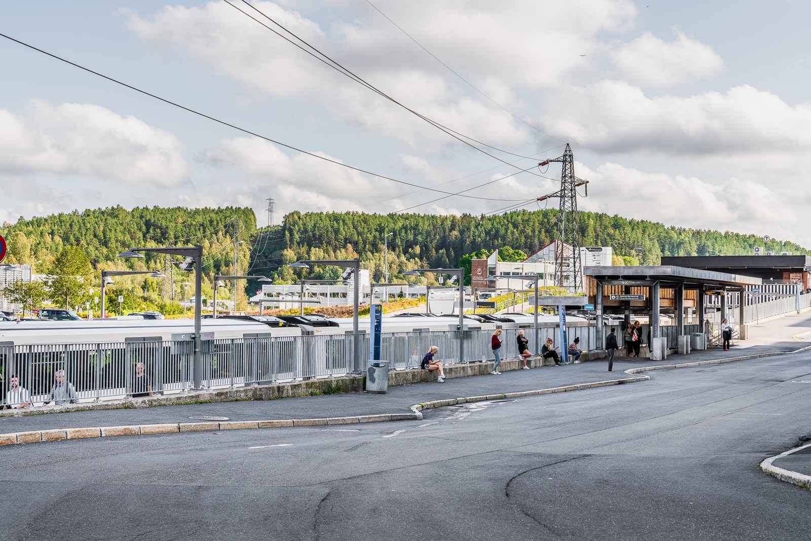 Få meter til både buss og t-bane. Galleribilde