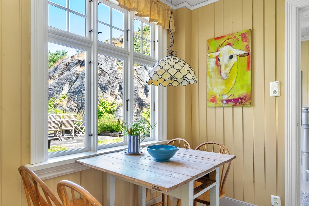 Fra spiseplassen på kjøkkenet Galleribilde