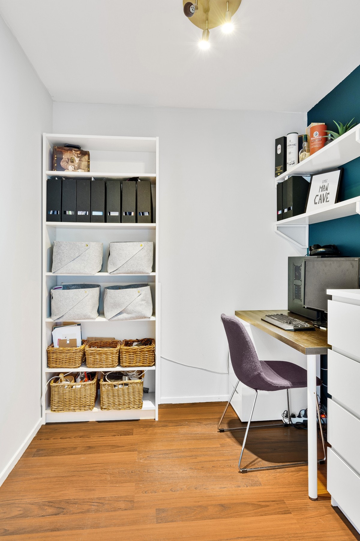 Disponibelt rom som blir benyttet som kontor Galleribilde