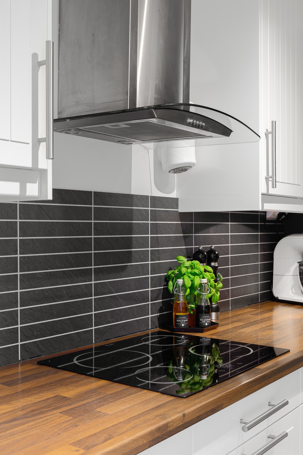 Det er også opplegg for oppvaskmaskin på kjøkkenet Galleribilde