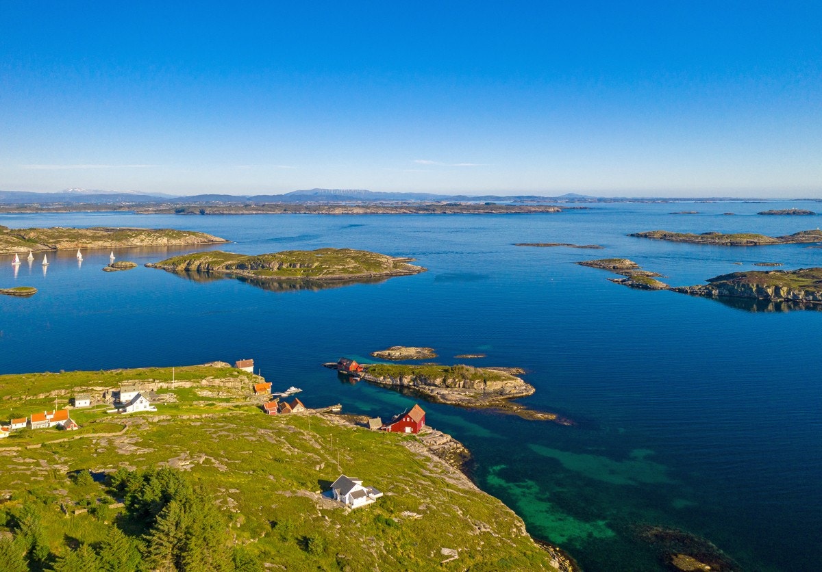 - Varøyna byr på rikt dyreliv, naturskjønne omgivelser, vakker usikt og gode fiskemuligheter - Galleribilde