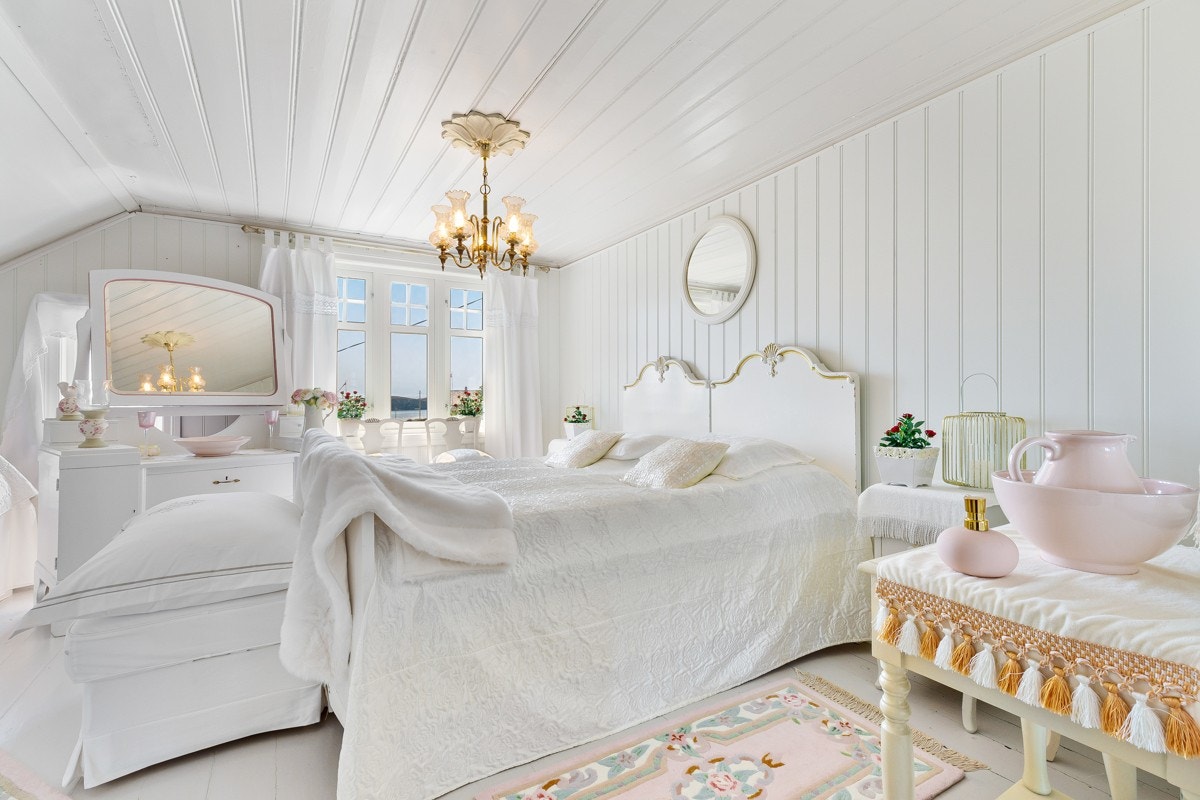 - Boligen har totalt 4 soverom i pen utførelse - Galleribilde