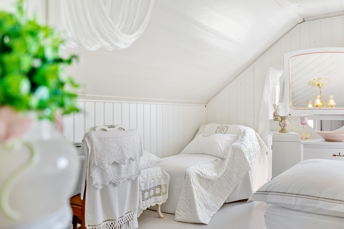 - Sørsalen, en av boligens fire fantatiske soverom - Galleribilde