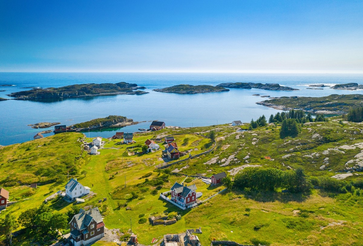 - Prakteiendom fra 1885 med historisk sus ytterst i havgapet. En sjelden perle - Galleribilde