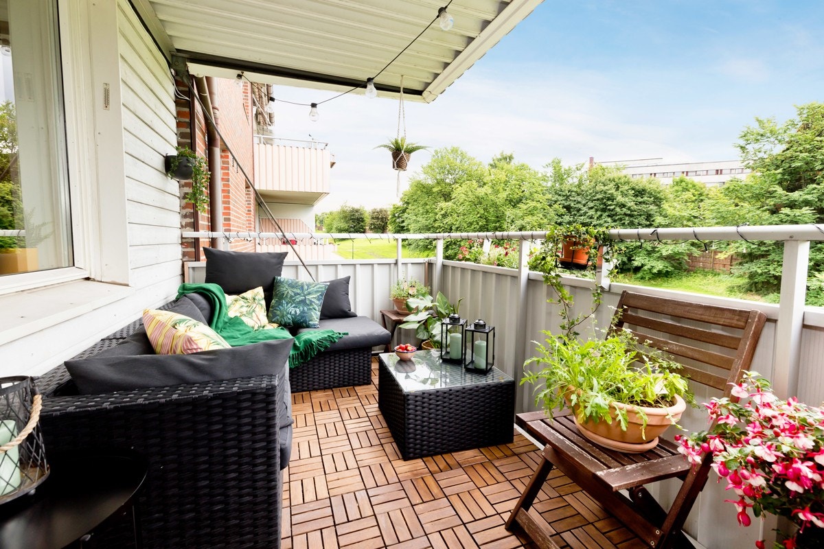Balkongen er på ca. 9 m² og kan fint møbleres med sittegruppe og grill. Galleribilde