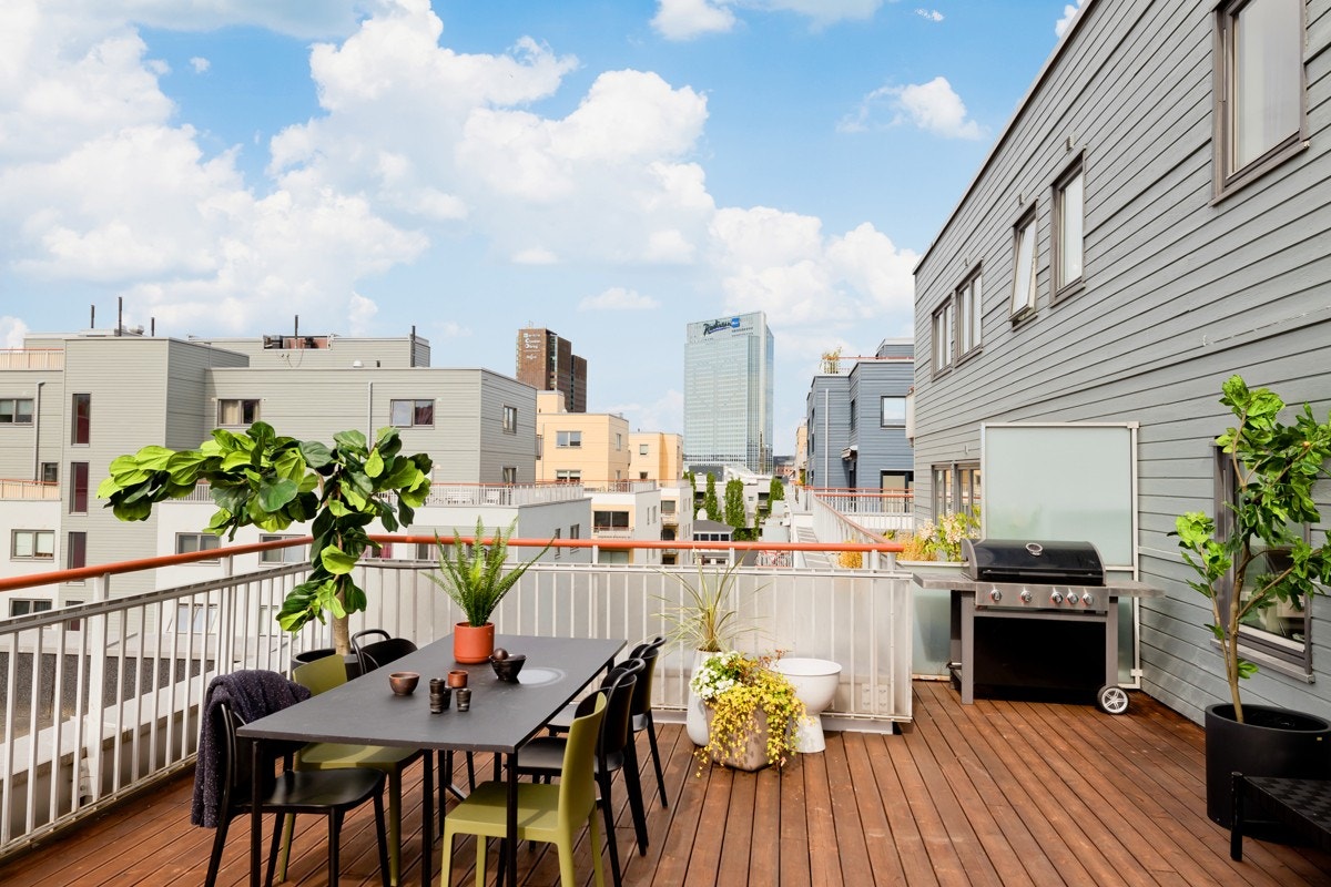 Her får du en privat solrik takterrasse på 60 kvm. Galleribilde