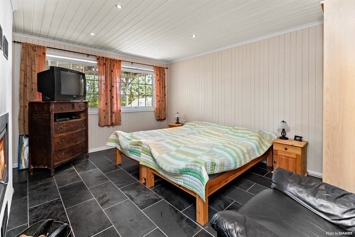 Hovedsoverom i underetasjen. Galleribilde