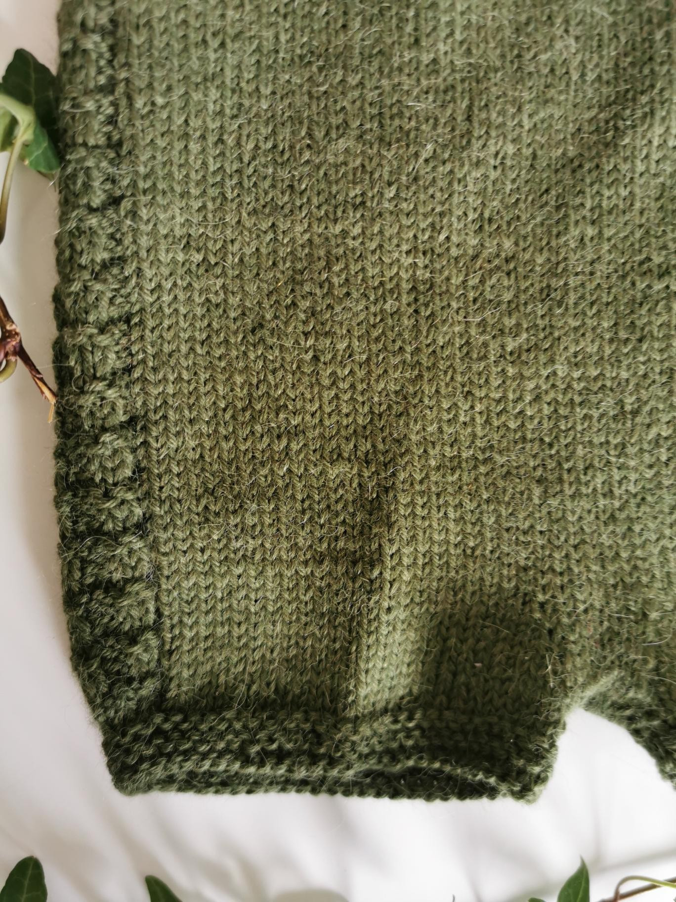 Hjemmestrikket ny Knerten bukse, design Klompelompe | FINN.no Hjemmestrikket ny Knerten bukse, design Klompelompe | FINN.no