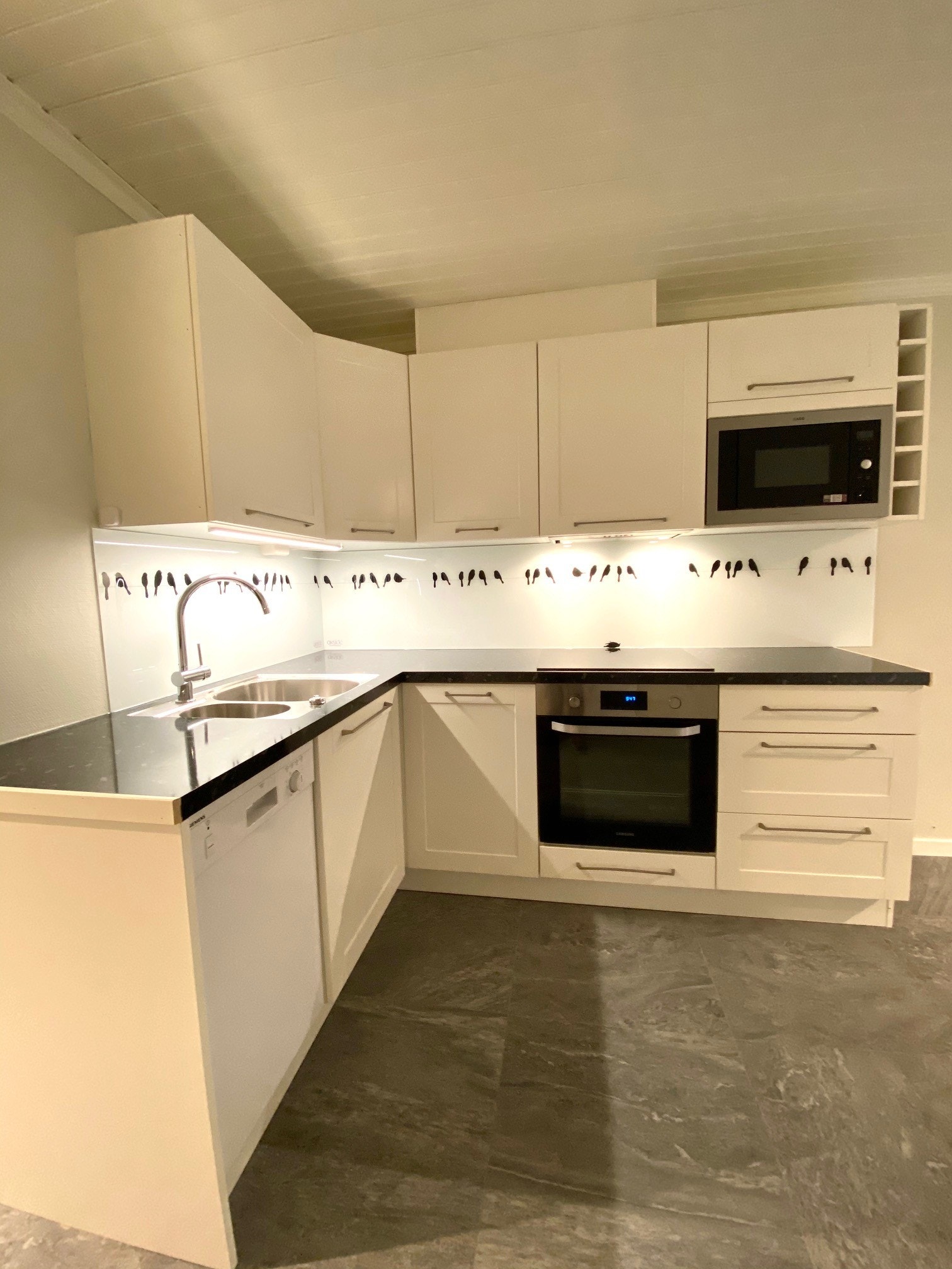 Kjøkken m/micro, ovn, oppvask Galleribilde