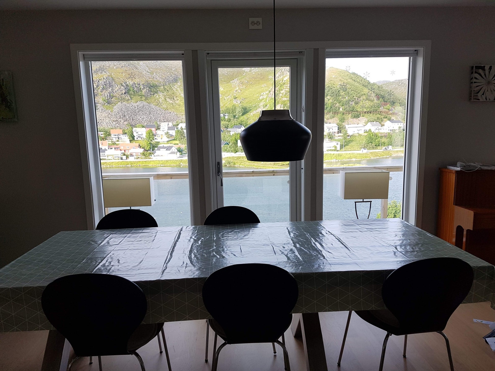 Spisebord hovedetasje Galleribilde