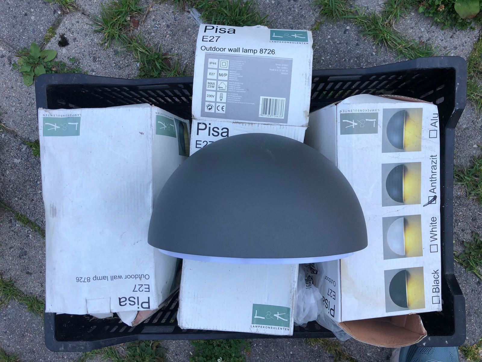 6 stk Pisa Utelamper | FINN.no 3 stik lampe alle er like | FINN.no