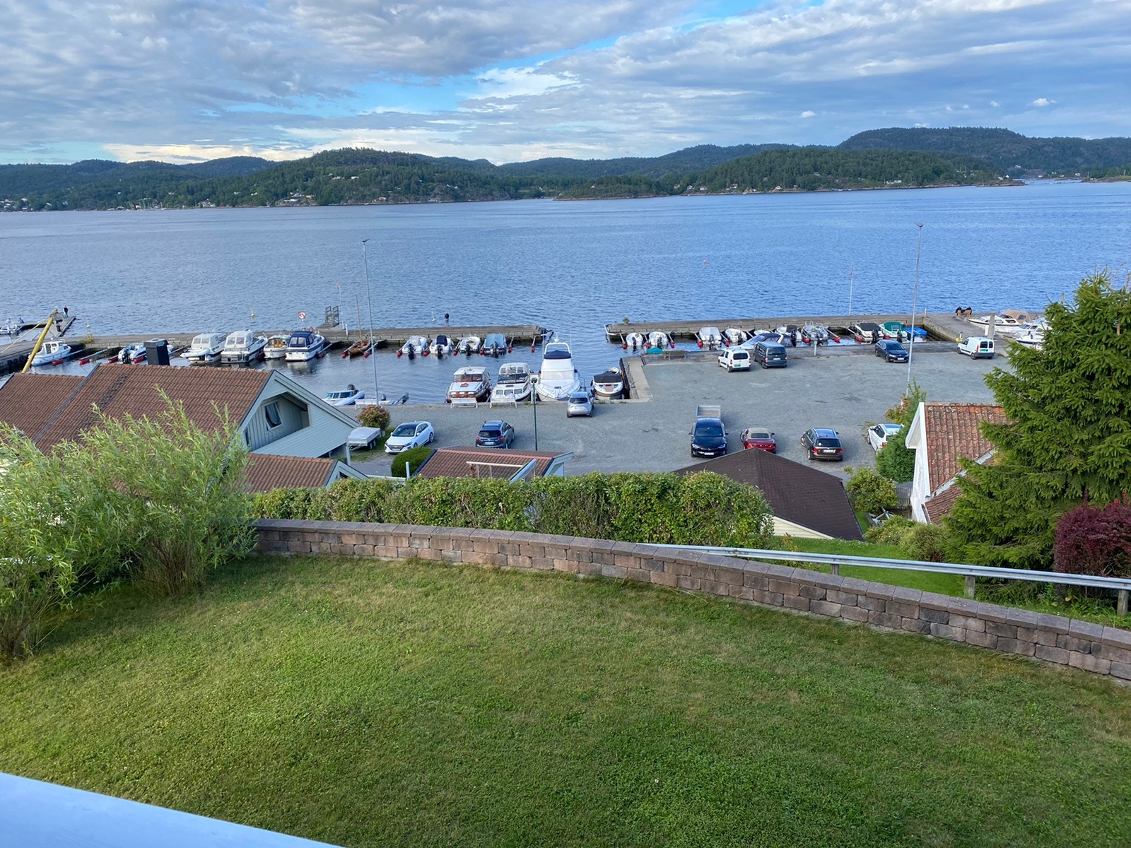 Bilde tatt fra etasjen over, for å vise «nabolaget» Galleribilde